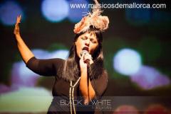 Fernanda Blainq Cantante