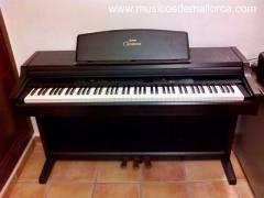 PIANO YAMAHA CLAVINOVA CLP 840