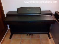 PIANO YAMAHA CLAVINOVA CLP 840