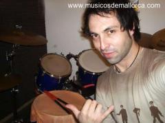 Baterista Profesional Busca Trabajo
