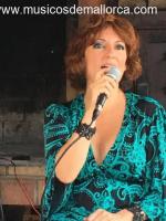 Cantant femenina amb repertori